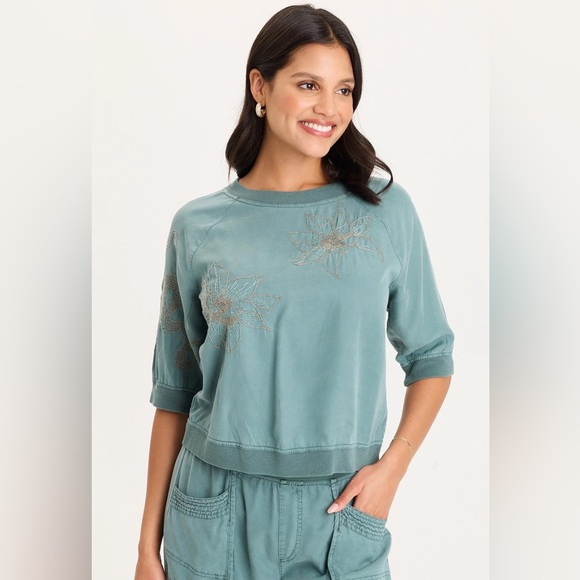 XCVILINTON EMBROIDERED TWILL/RIB SNAP-UP BACK TOP In Ocean Storm Pigment